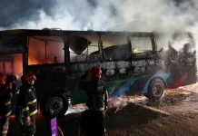 রাজধানীতে বাসে আগুন